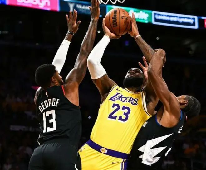 开云体育下载-德布劳内爆冷击败雄鹿，关键助攻引爆全场！-开云体育下载